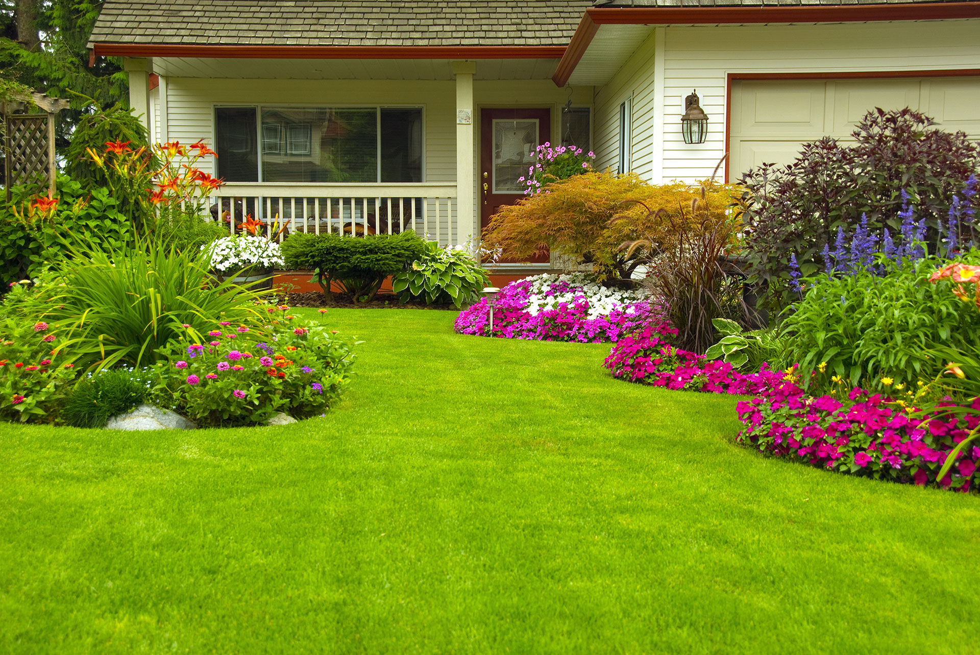 Factors to consider when choosing a landscaping contractor